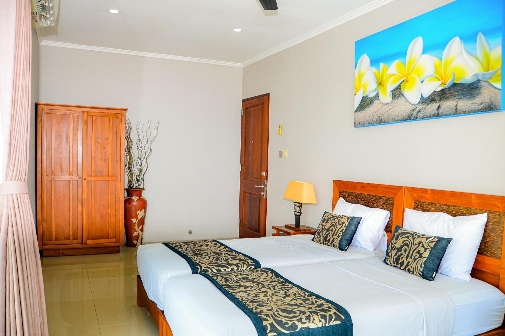 Villa Giuliana Senggigi Exterior foto